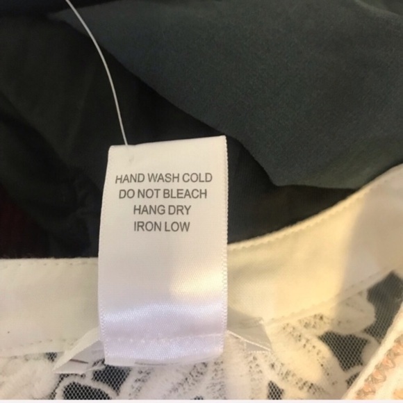 NWT ModCloth by Esley lace open back top - Picture 8 of 8